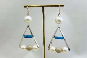 トライアングルジェムピアス