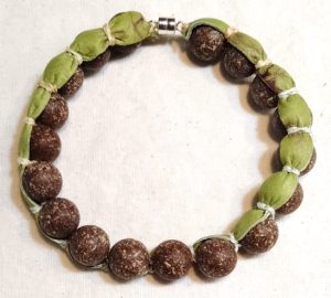 革くるみブレスレット／茶・グリーン